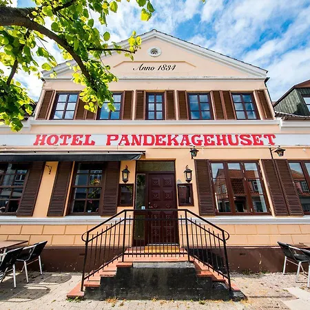 Bed & Breakfast Hotelpandekagehuset