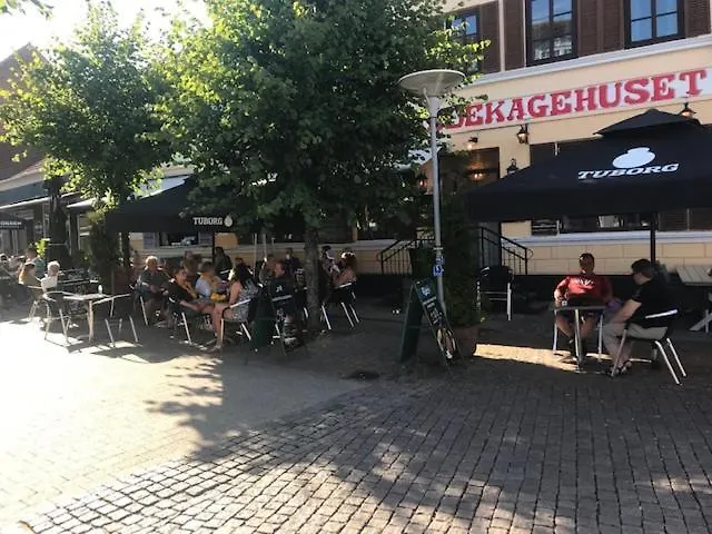 ベッド・アンド・ブレックファスト Hotelpandekagehuset Nykøbing Sjælland